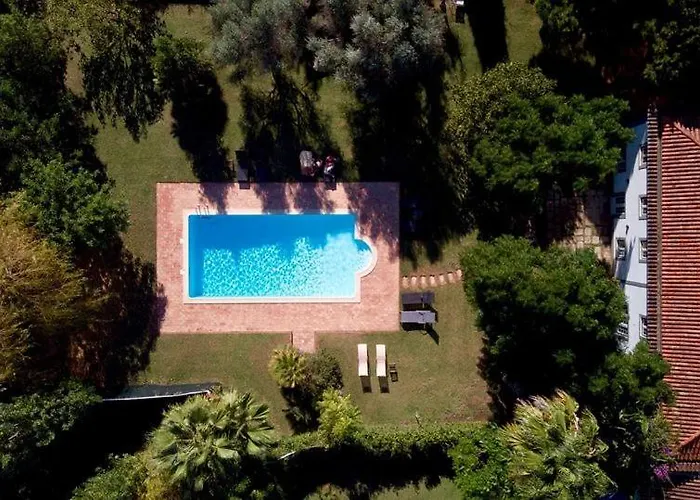 Casas Do Vale Da Rainha * 波尔蒂芒