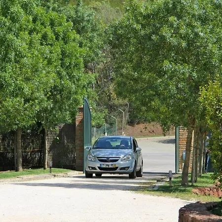 Casas Do Vale Da Rainha ヴィラ